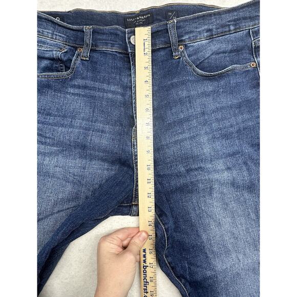 Lucky Brand Jeans Mens 410 Athletic Straight Denim Measures Size 36 30 - Picture 3 of 10